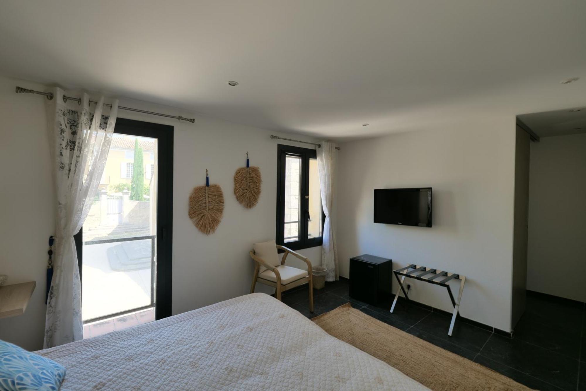 Chambres Du Vieux Bistrot Cabrières-dʼAvignon Esterno foto