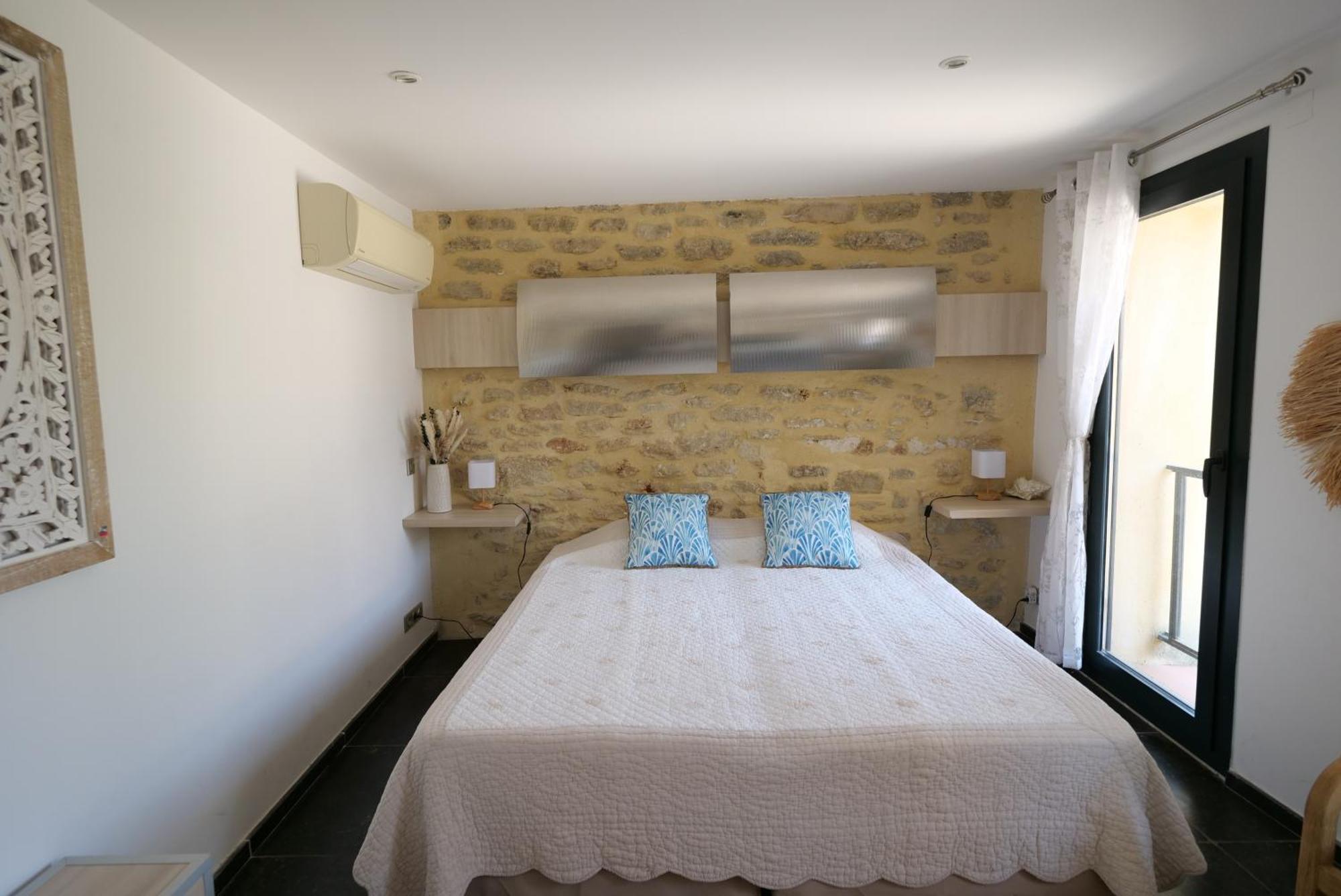 Chambres Du Vieux Bistrot Cabrières-dʼAvignon Esterno foto