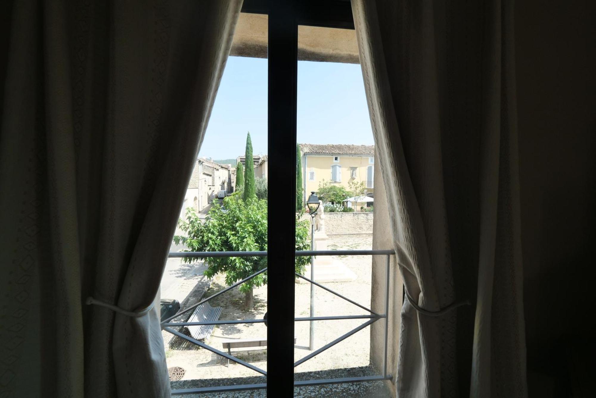 Chambres Du Vieux Bistrot Cabrières-dʼAvignon Esterno foto