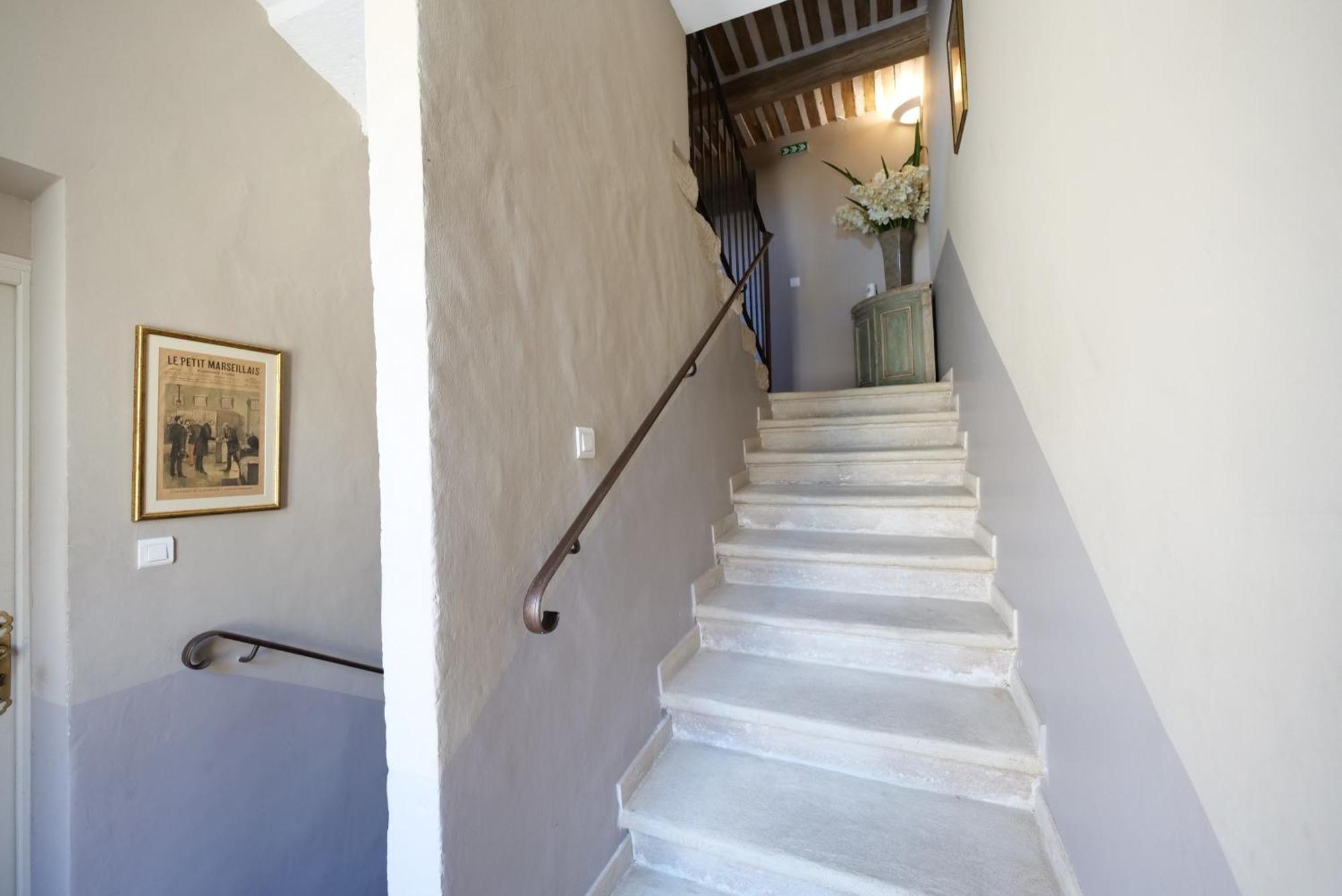 Chambres Du Vieux Bistrot Cabrières-dʼAvignon Esterno foto
