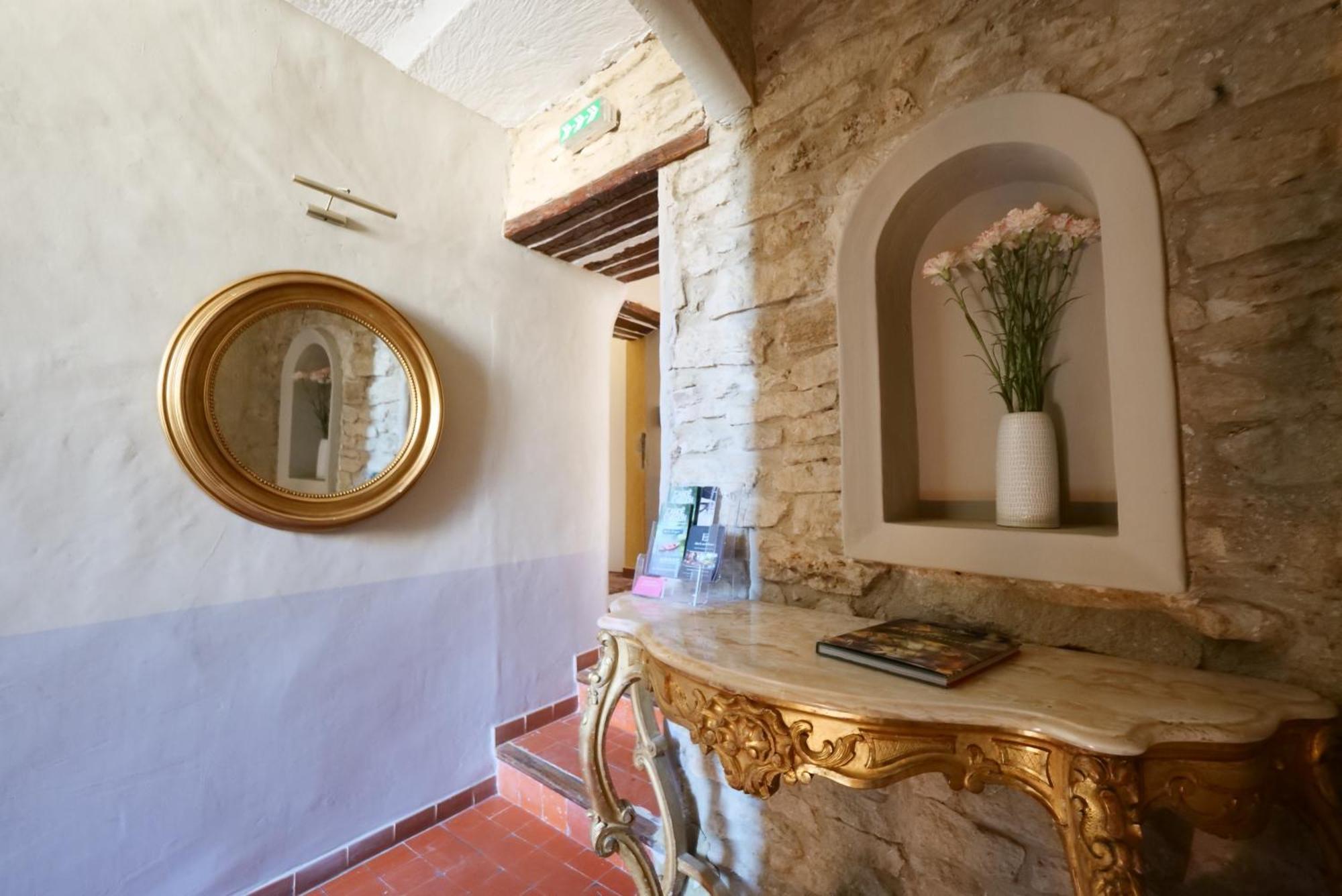 Chambres Du Vieux Bistrot Cabrières-dʼAvignon Esterno foto