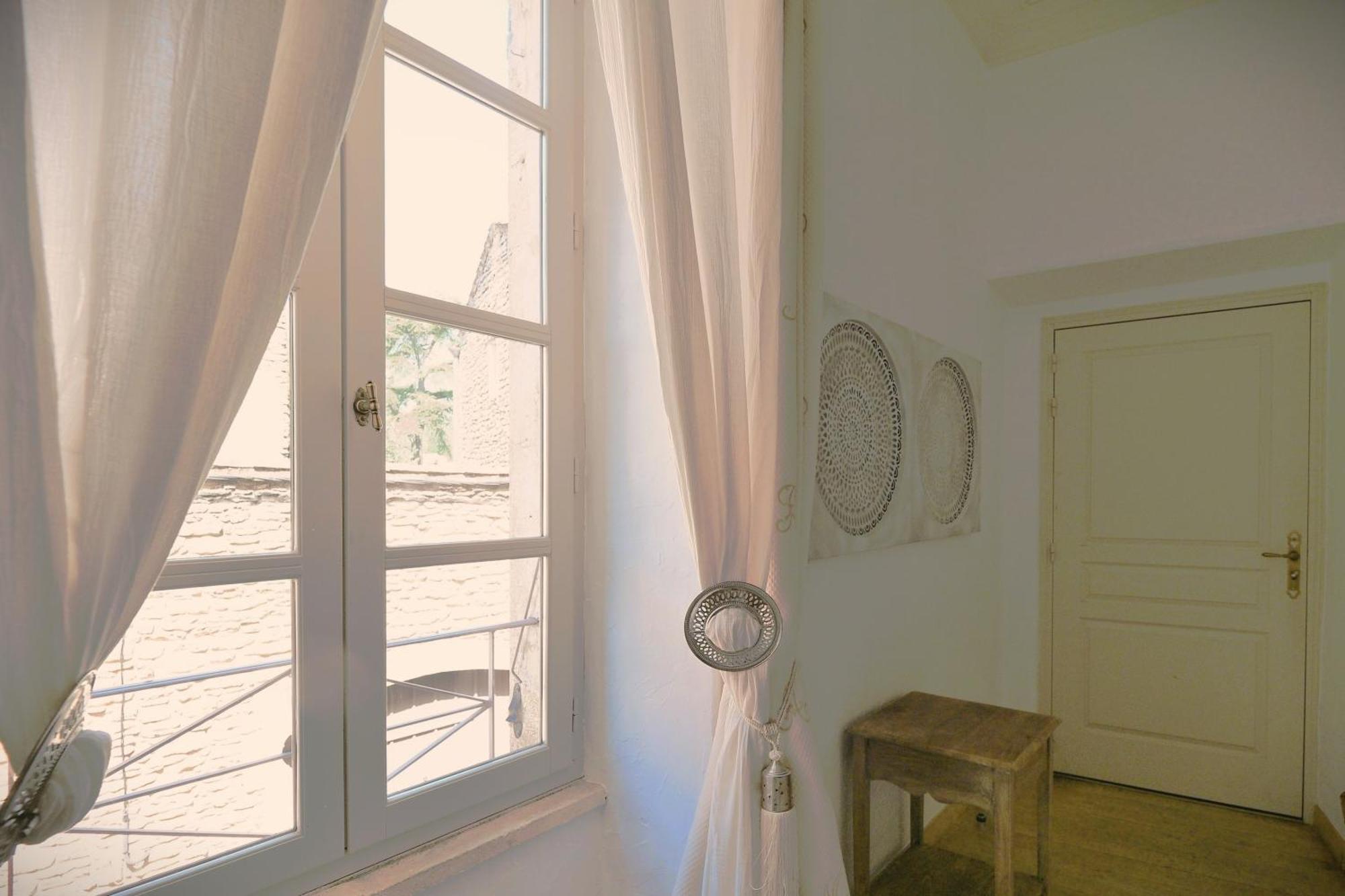 Chambres Du Vieux Bistrot Cabrières-dʼAvignon Esterno foto