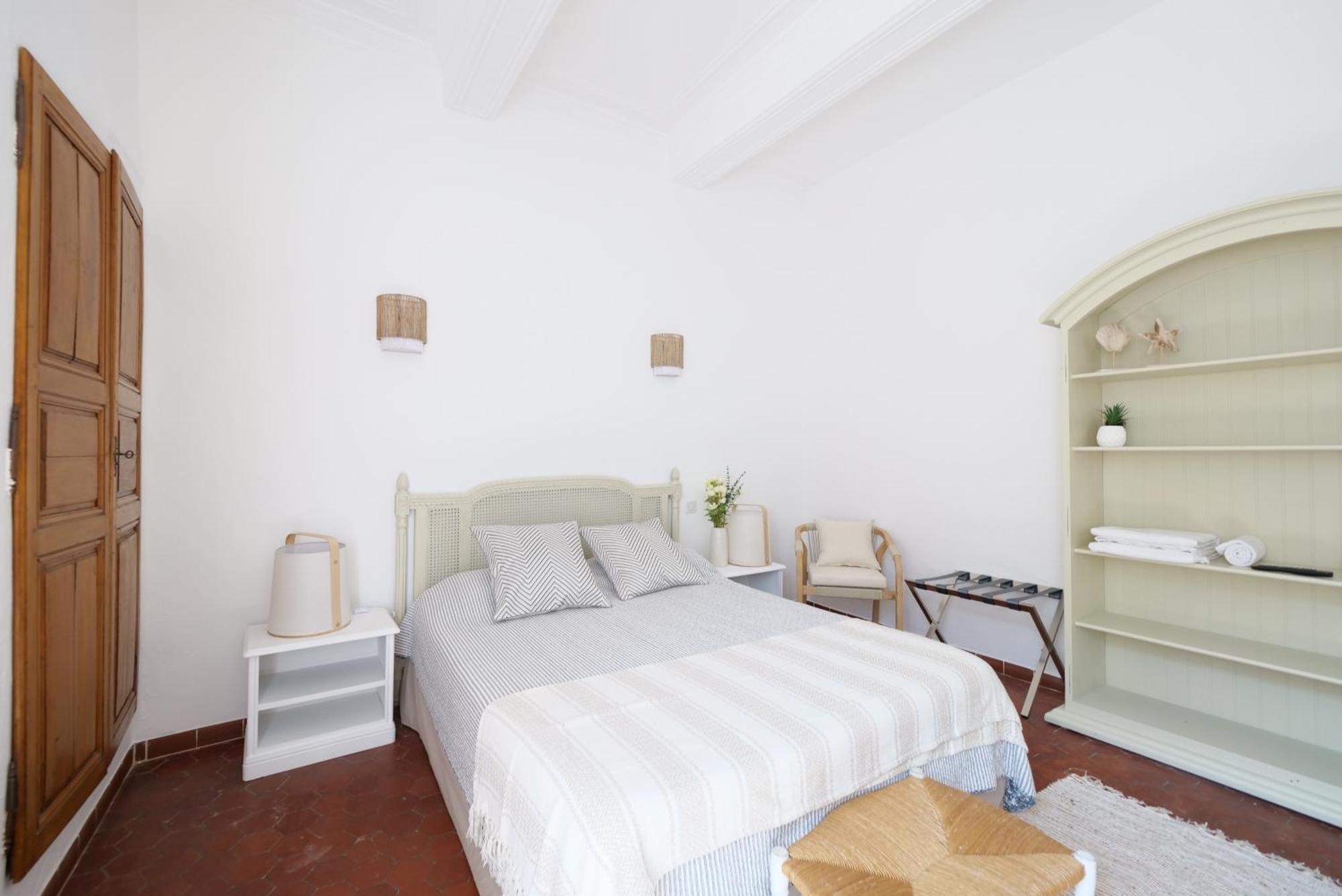 Chambres Du Vieux Bistrot Cabrières-dʼAvignon Esterno foto