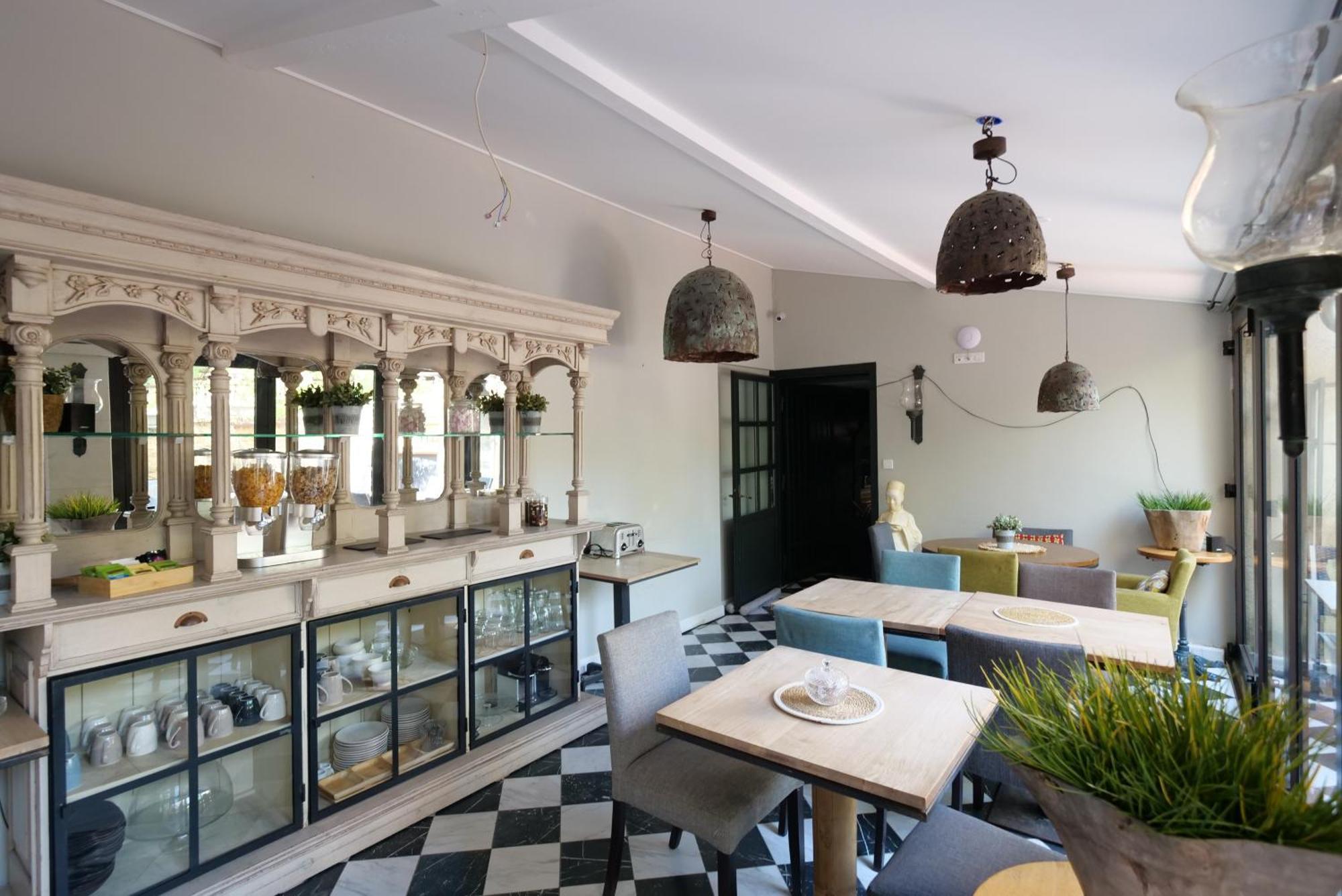 Chambres Du Vieux Bistrot Cabrières-dʼAvignon Esterno foto