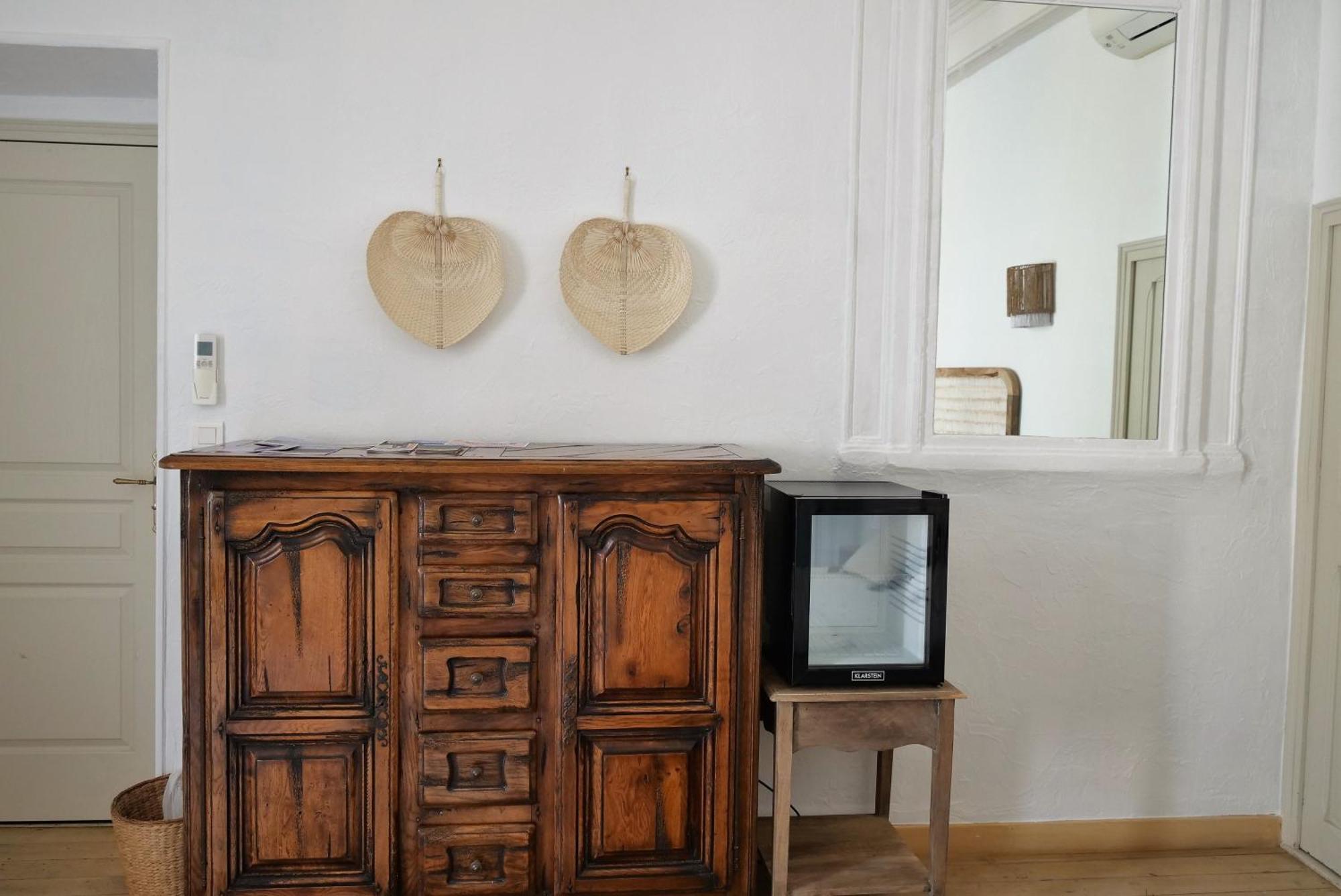 Chambres Du Vieux Bistrot Cabrières-dʼAvignon Esterno foto